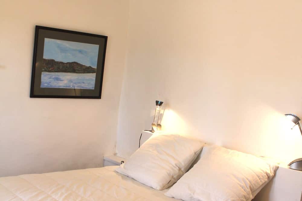 Photo of Bedroom in Saint-Martin-de-Castillon