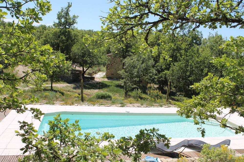 Photo of Outdoor in Saint-Martin-de-Castillon