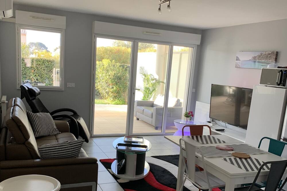 Photo of Livingroom in Carqueiranne