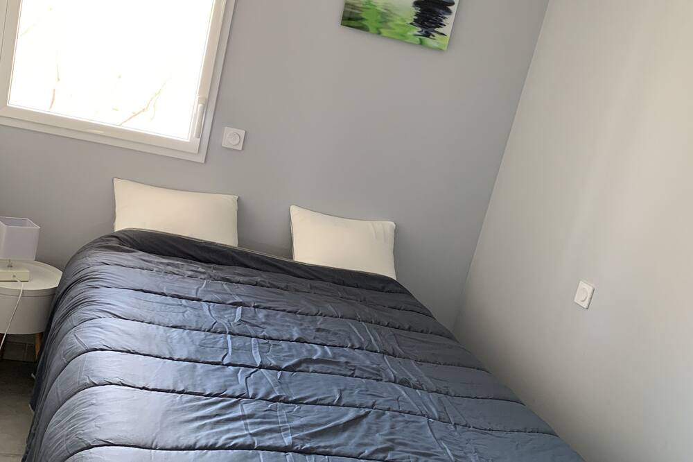 Photo of Bedroom in Carqueiranne