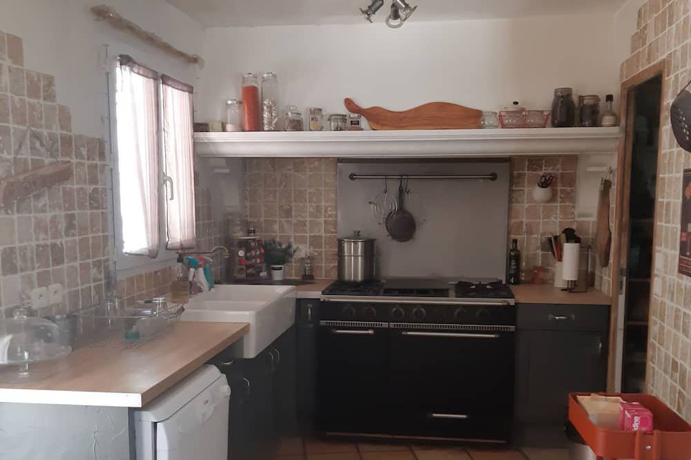 Photo of Kitchen in La Roquebrussanne