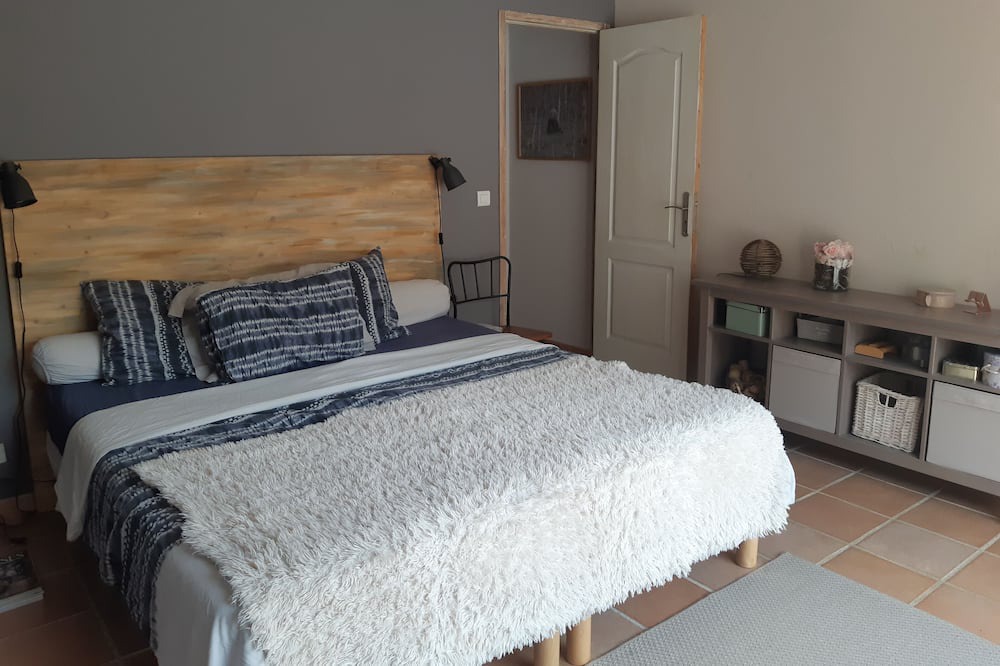 Photo of Bedroom in La Roquebrussanne