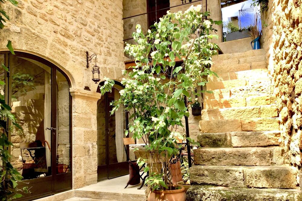 Photo of Outdoor in Ansouis