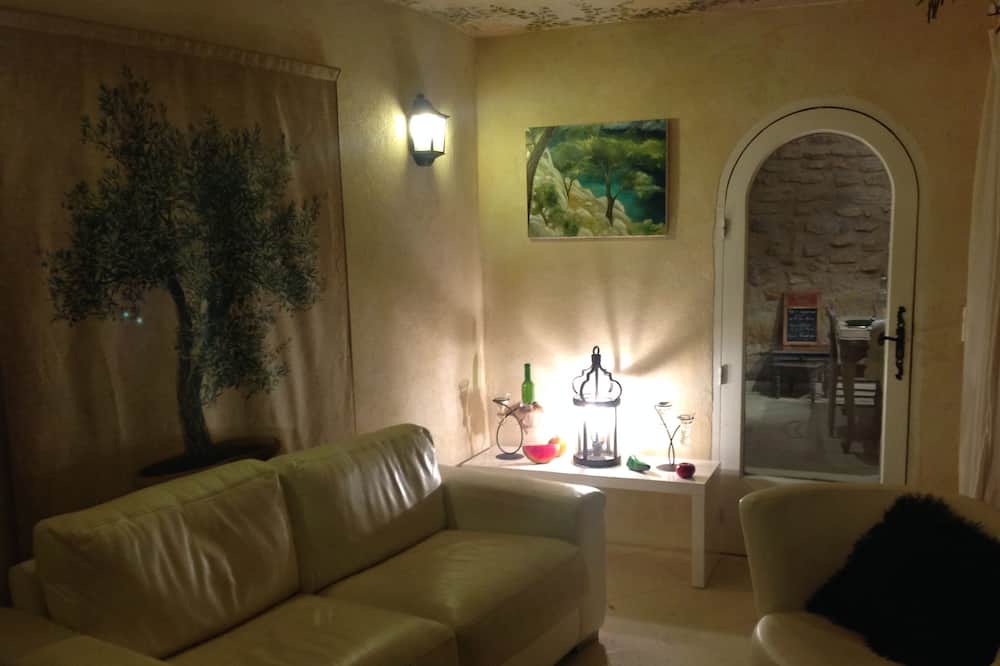 Photo of Livingroom in Ansouis