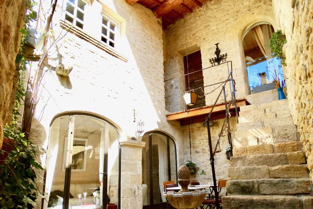 Photo of Outdoor in Ansouis