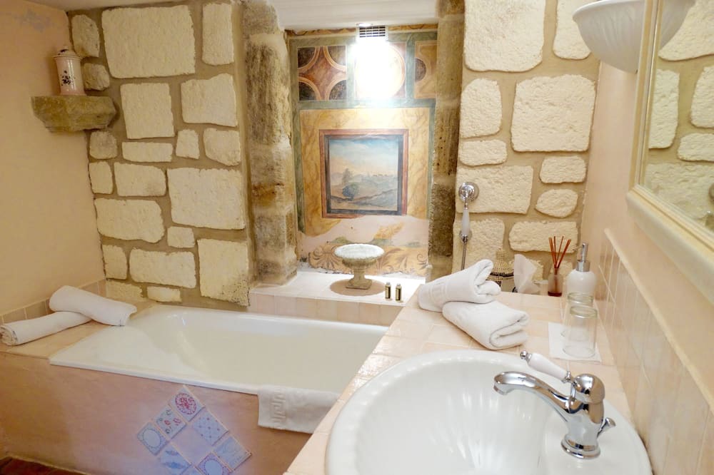 Photo of Bathroom in Ansouis
