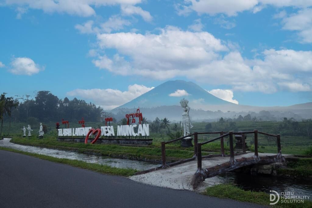 Photo of Outdoor in Selat