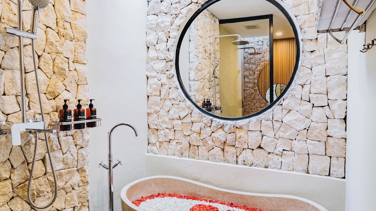 Photo of Bathroom in Mumbul