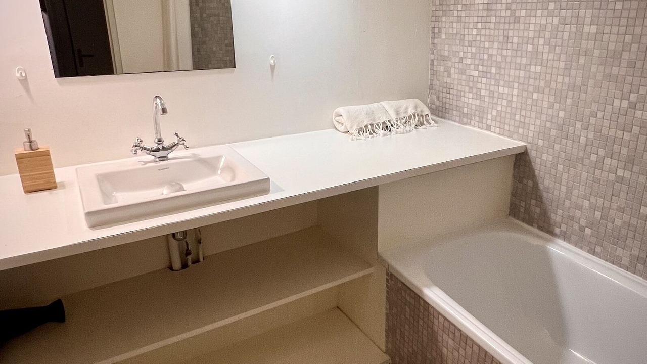 Photo of Bathroom in Tarascon