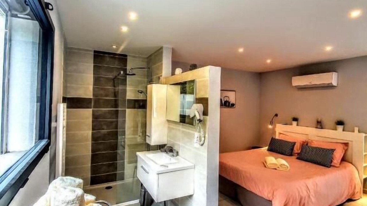 Photo of Bedroom in Sanary-sur-Mer