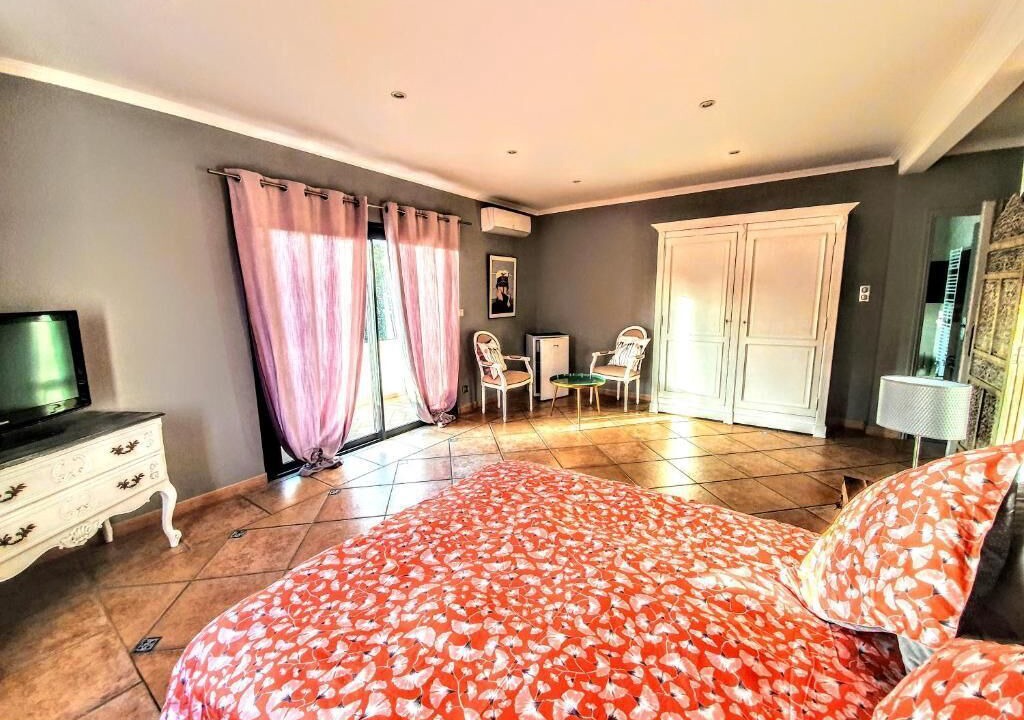 Photo of Bedroom in Sanary-sur-Mer