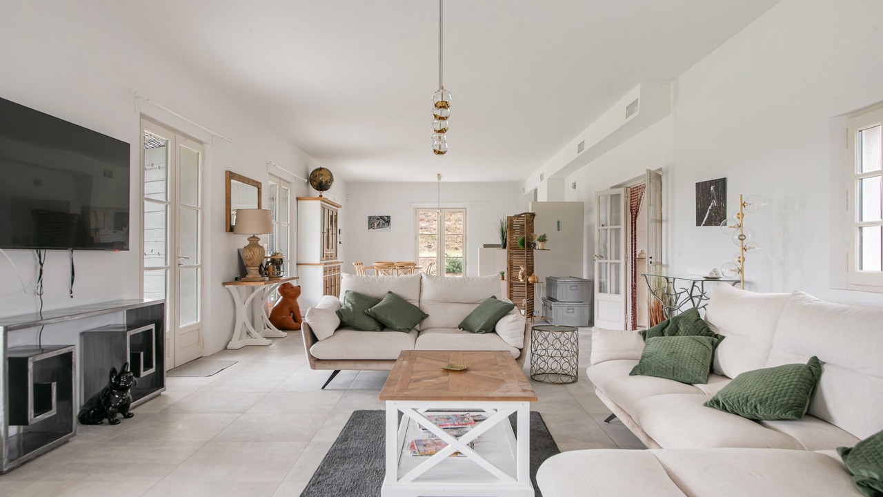 Photo of Livingroom in Montfuron