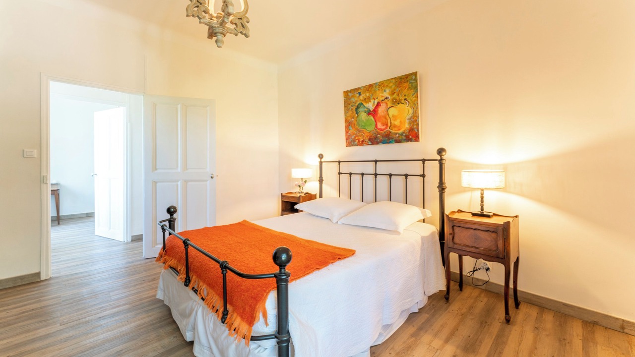 Photo of Bedroom in Noves