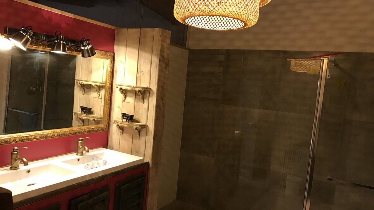 Photo of Bathroom in Velleron