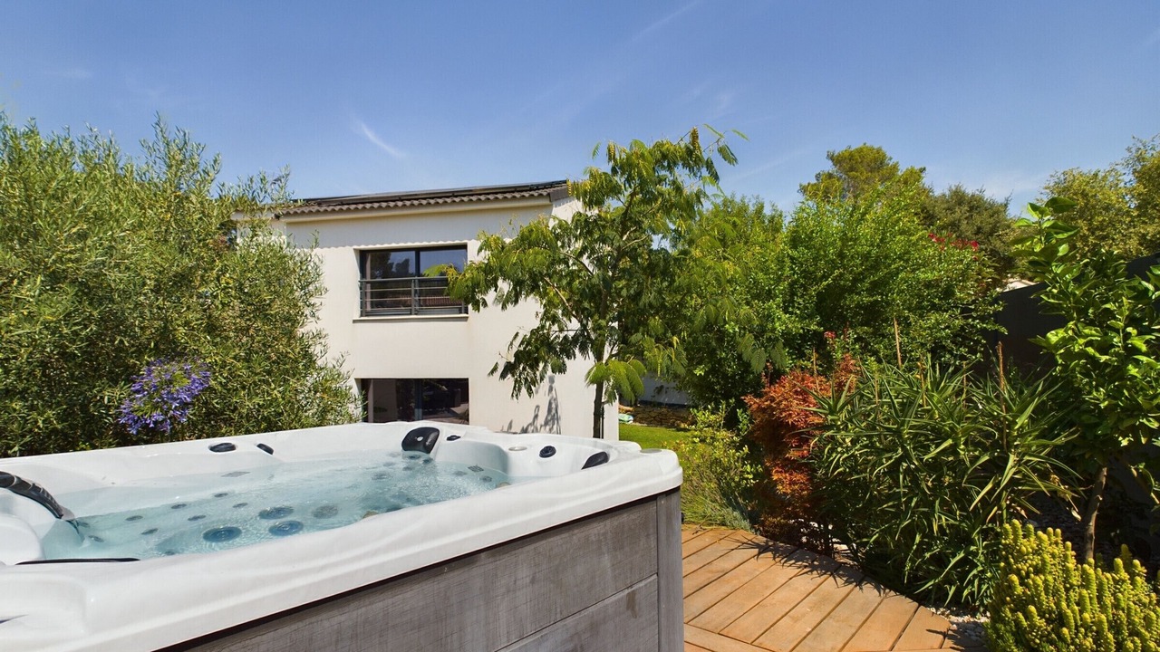 Photo of Outdoor in Cornillon-Confoux