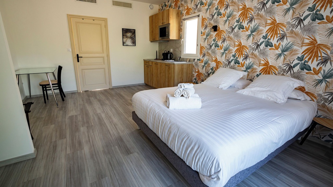 Photo of Bedroom in Sainte-Tulle