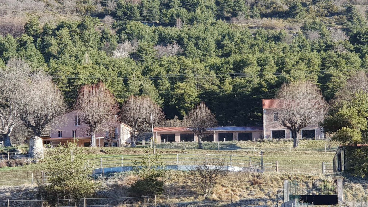 Photo of Outdoor in Seranon