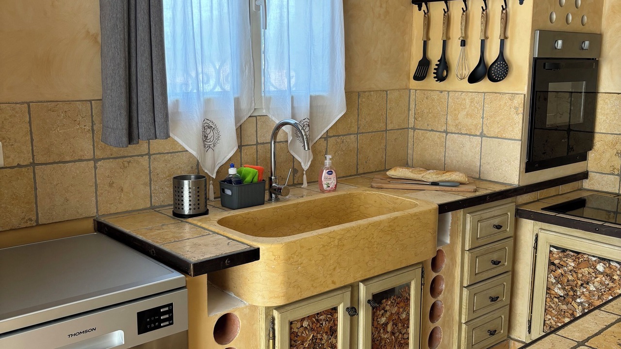 Photo of Kitchen in Molleges