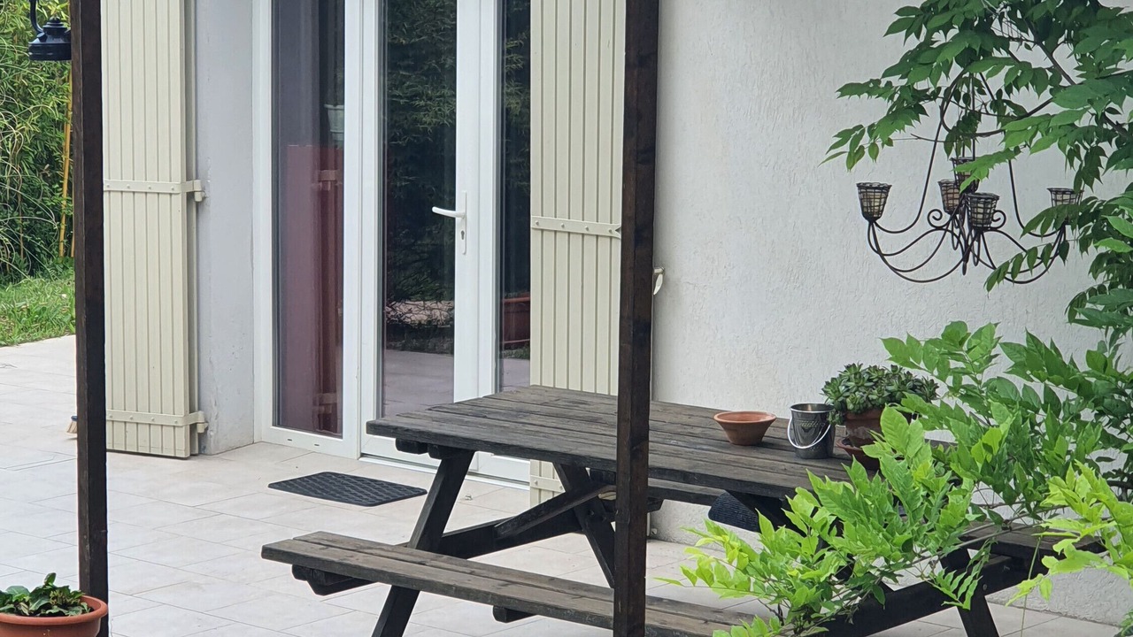 Photo of Patio Balcony in Saint-Martin-de-Castillon