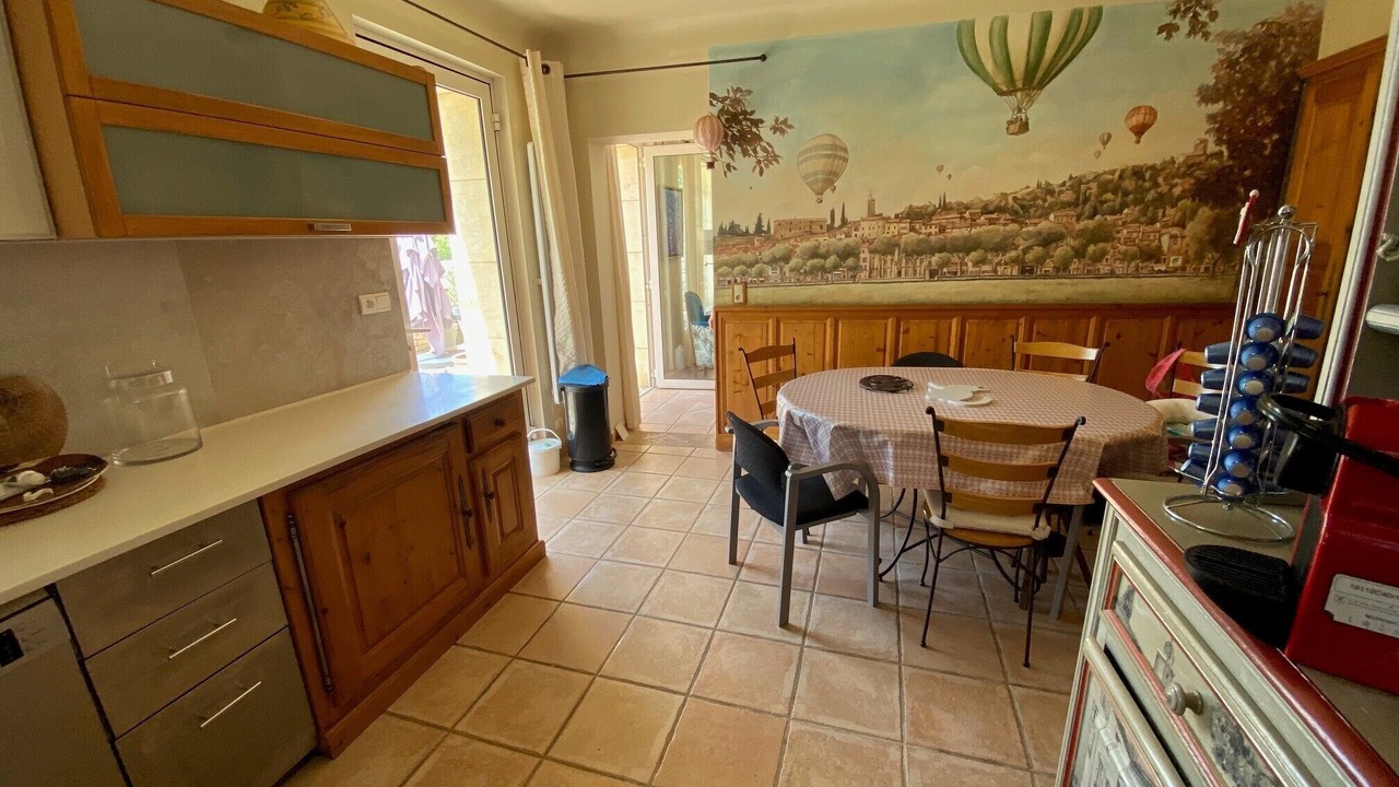 Photo of Kitchen in Jouques