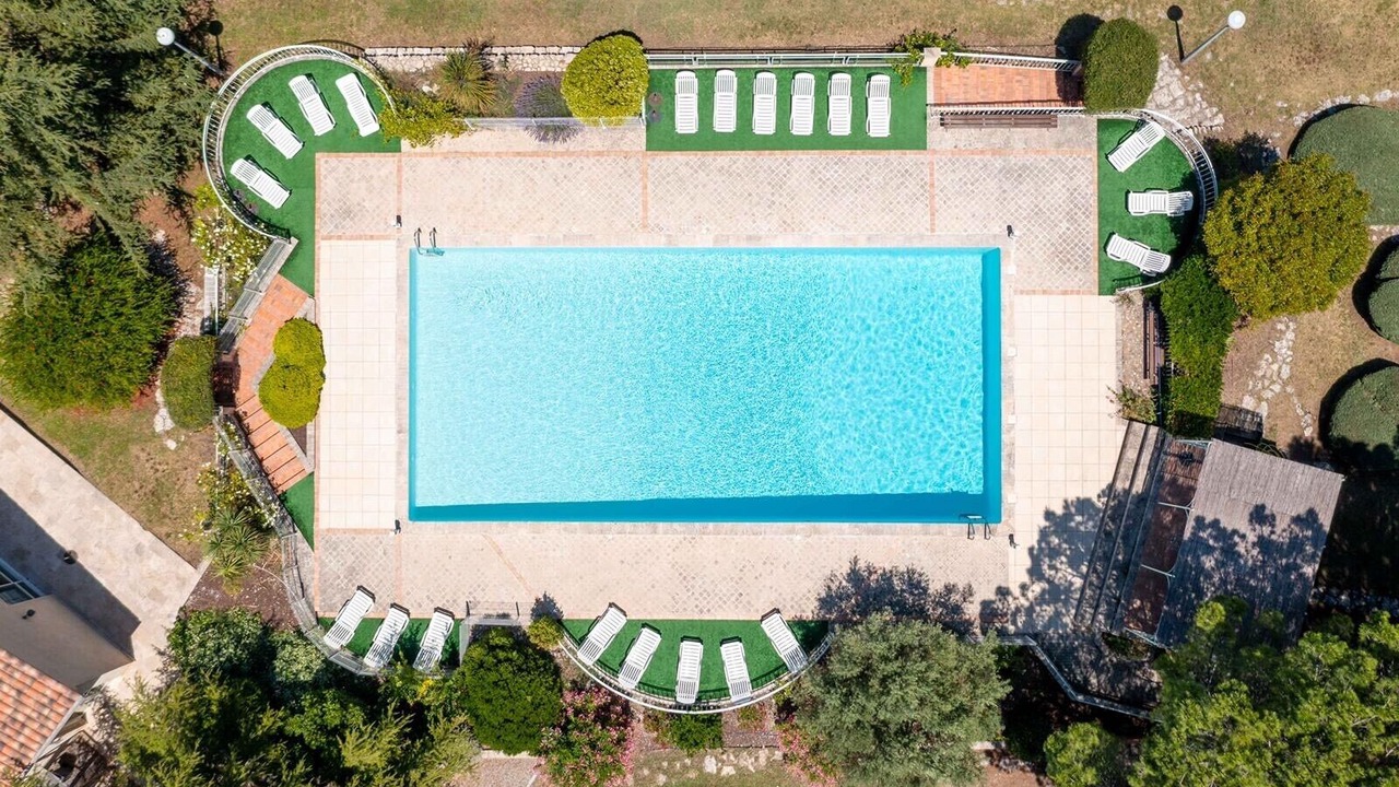 Photo of Outdoor in La Roque-sur-Pernes