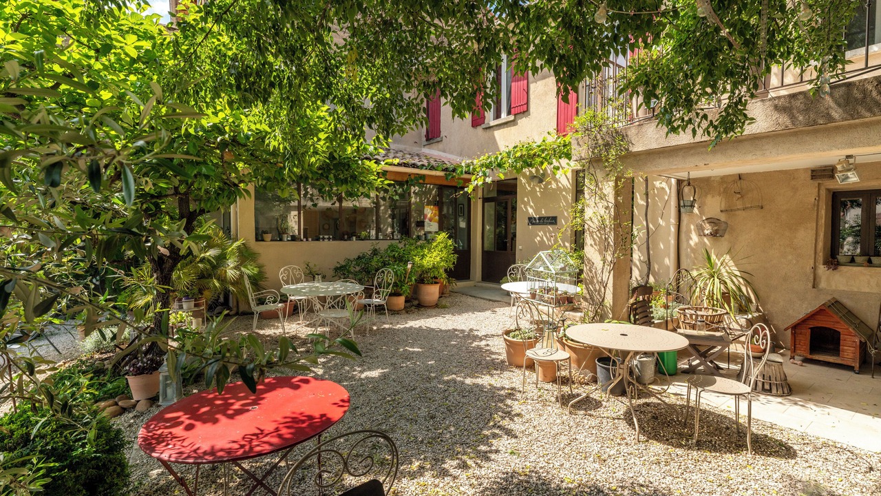Photo of Outdoor in Chateauneuf-de-Gadagne