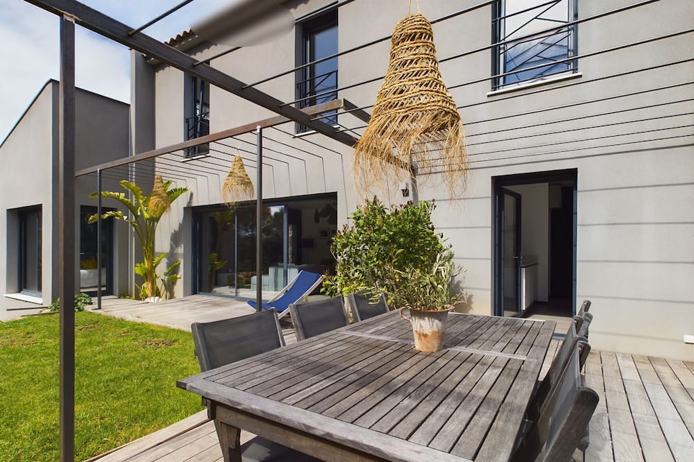 Photo of Outdoor in Cornillon-Confoux