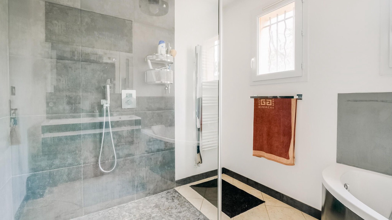Photo of Bathroom in Seillons-Source-d'Argens