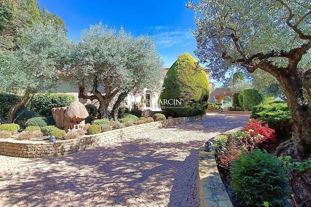 Photo of Outdoor in Tourves