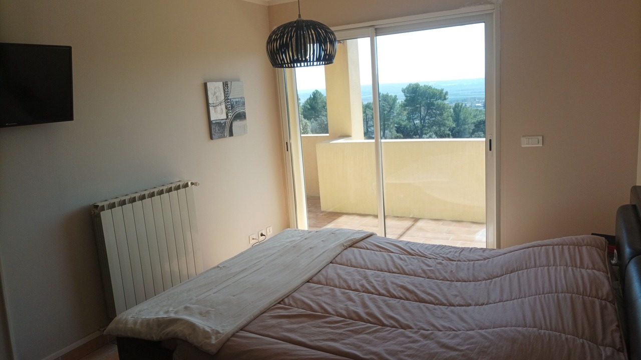 Photo of Bedroom in Sainte-Tulle