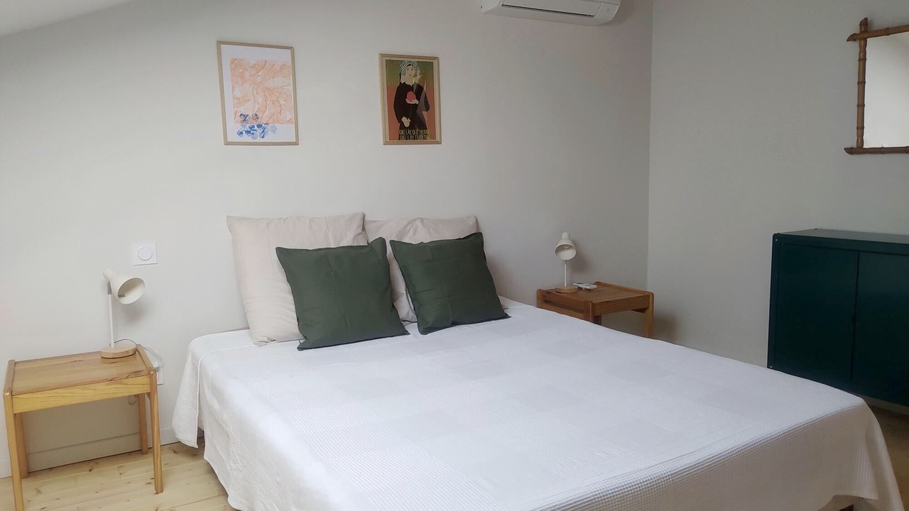 Photo of Bedroom in Sorgues