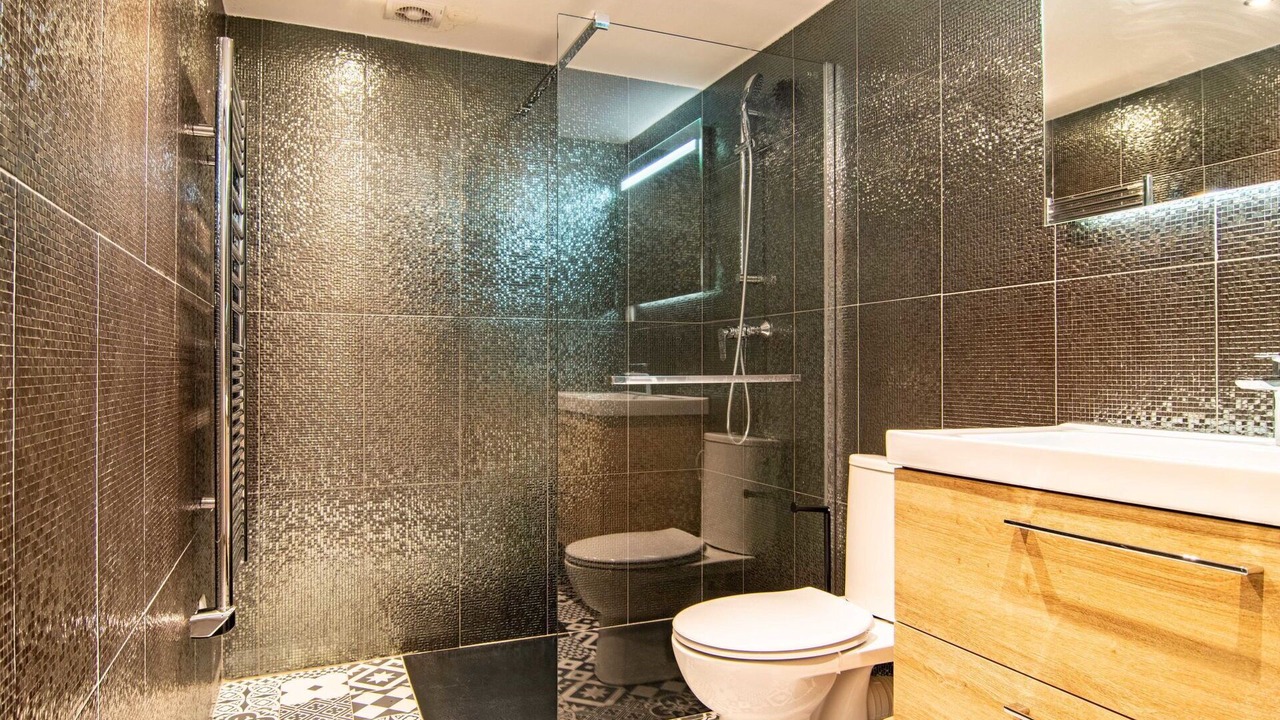 Photo of Bathroom in Tourves