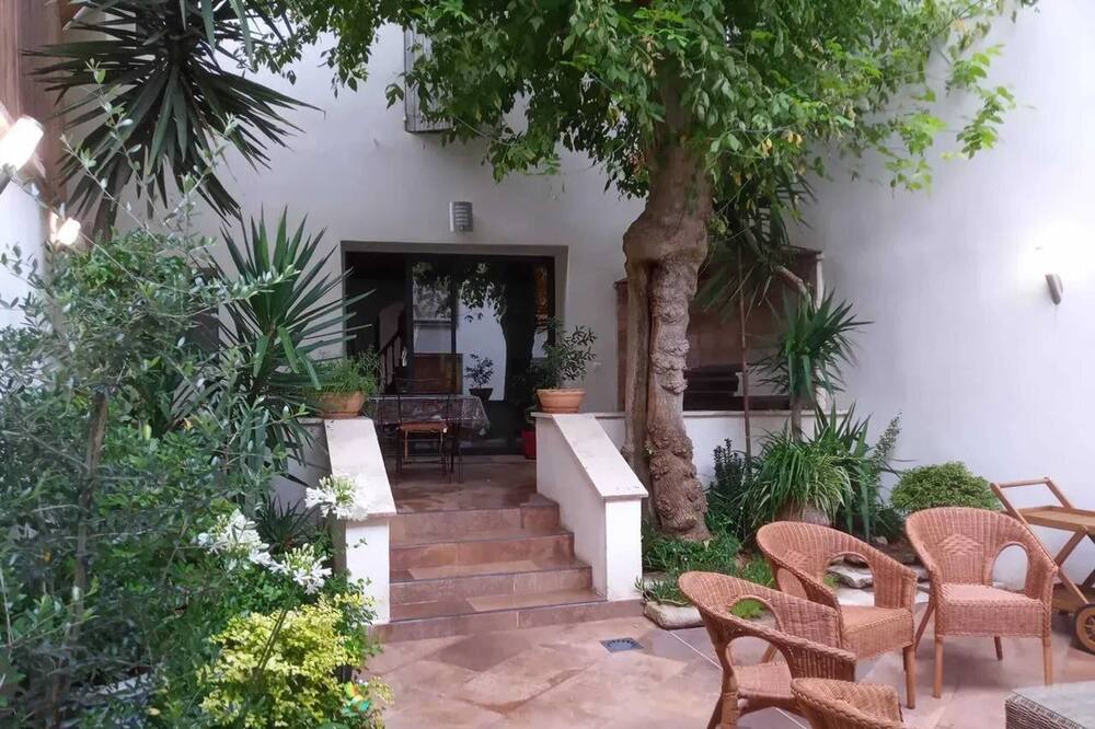 Photo of Outdoor in Courthezon