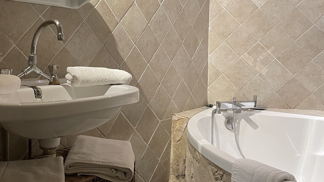 Photo of Bathroom in Venelles