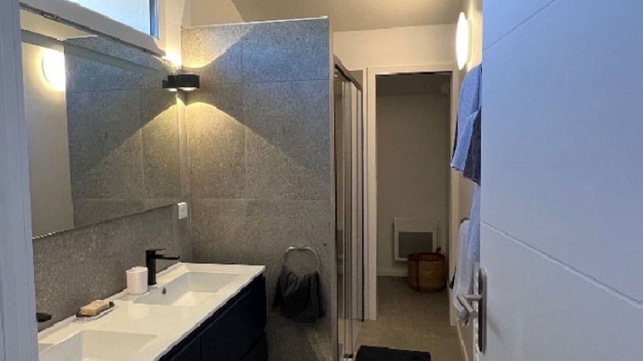 Photo of Bathroom in Menerbes