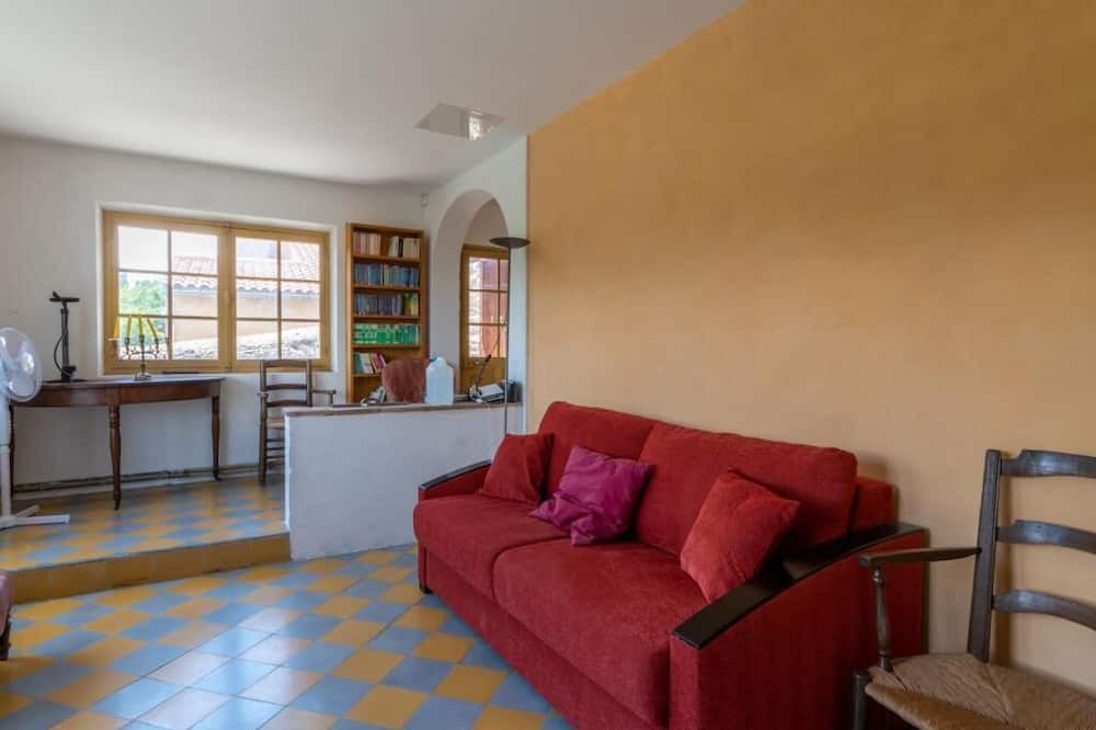 Photo of Livingroom in Sauveterre