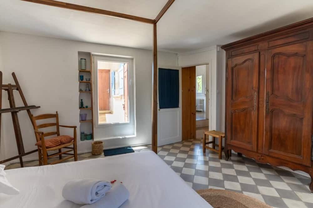 Photo of Bedroom in Sauveterre