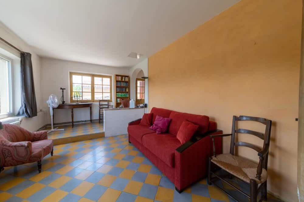 Photo of Livingroom in Sauveterre