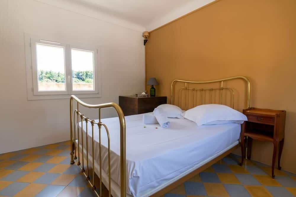 Photo of Bedroom in Sauveterre