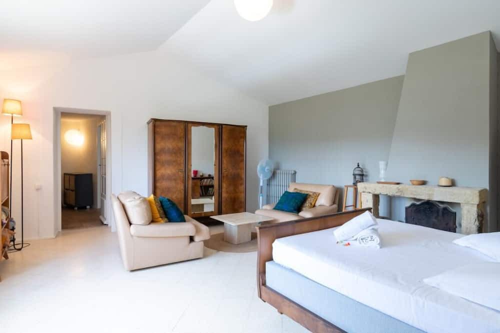 Photo of Bedroom in Sauveterre