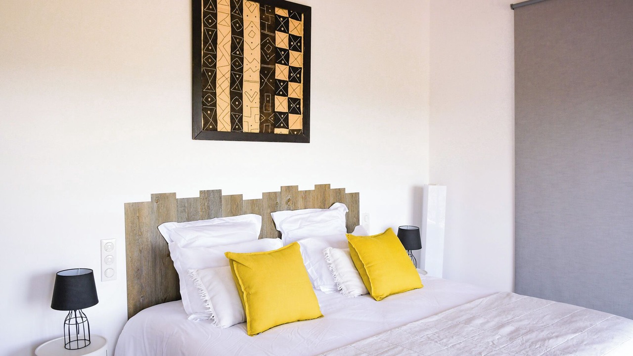 Photo of Bedroom in Rochefort-du-Gard