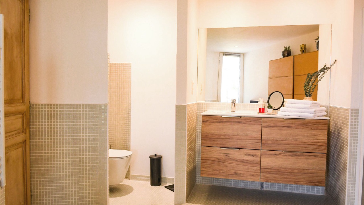 Photo of Bathroom in Rochefort-du-Gard