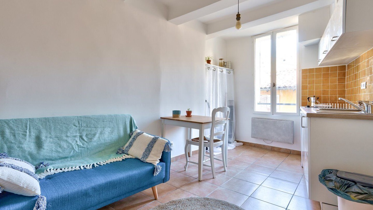 Photo of Livingroom in 2nd Arrondissement