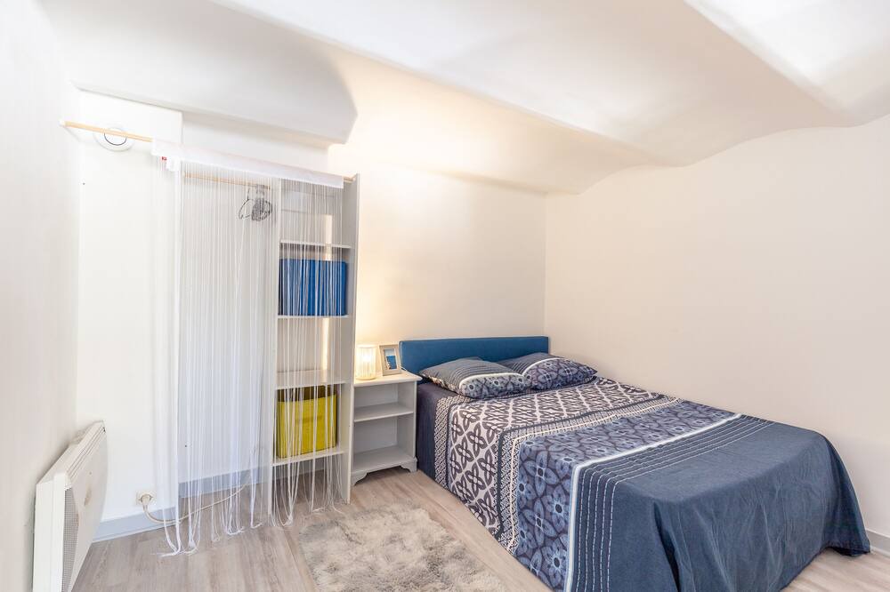 Photo of Bedroom in Baille