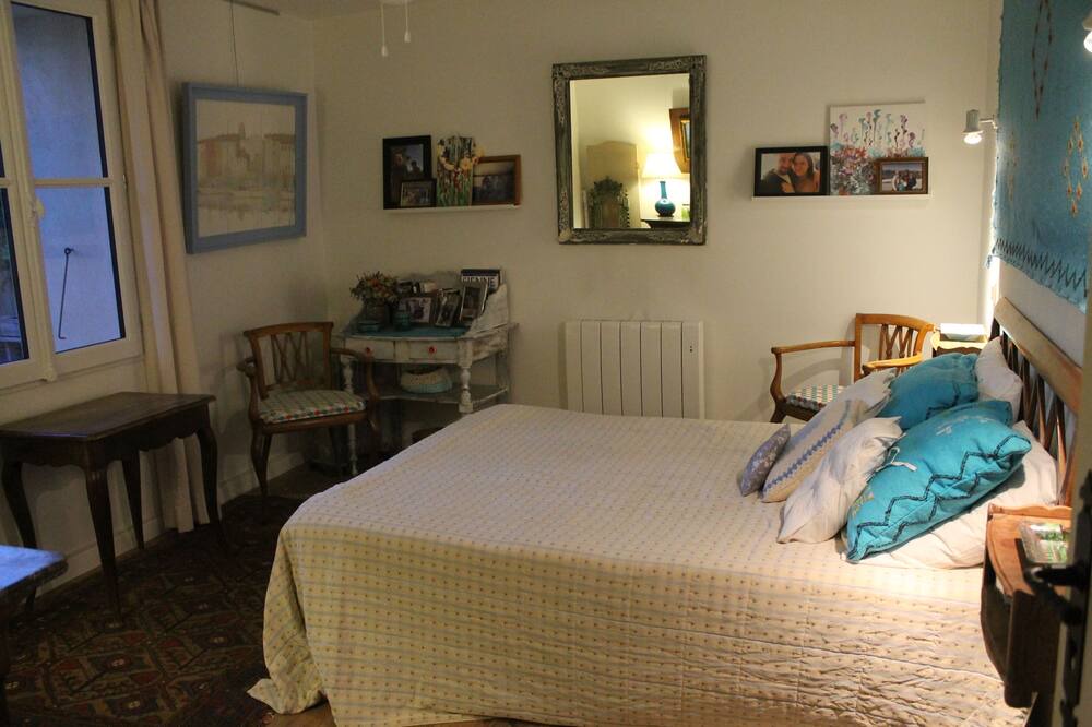 Photo of Bedroom in Rousset