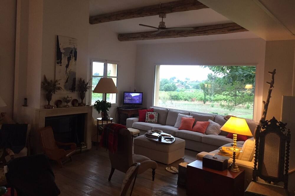 Photo of Livingroom in Rousset