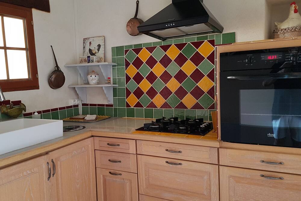 Photo of Kitchen in Sablet