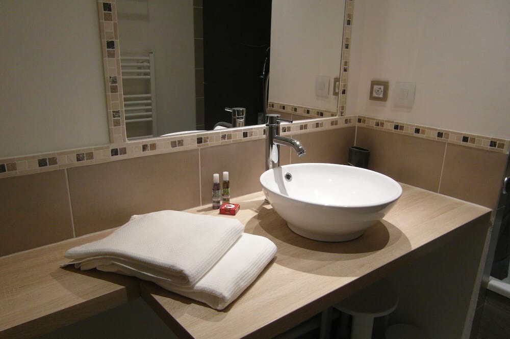 Photo of Bathroom in Sablet