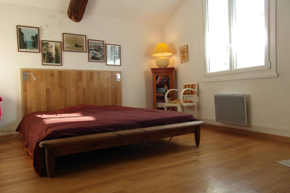 Photo of Bedroom in Sablet