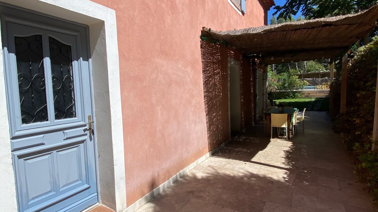 Photo of Outdoor in Meyrargues